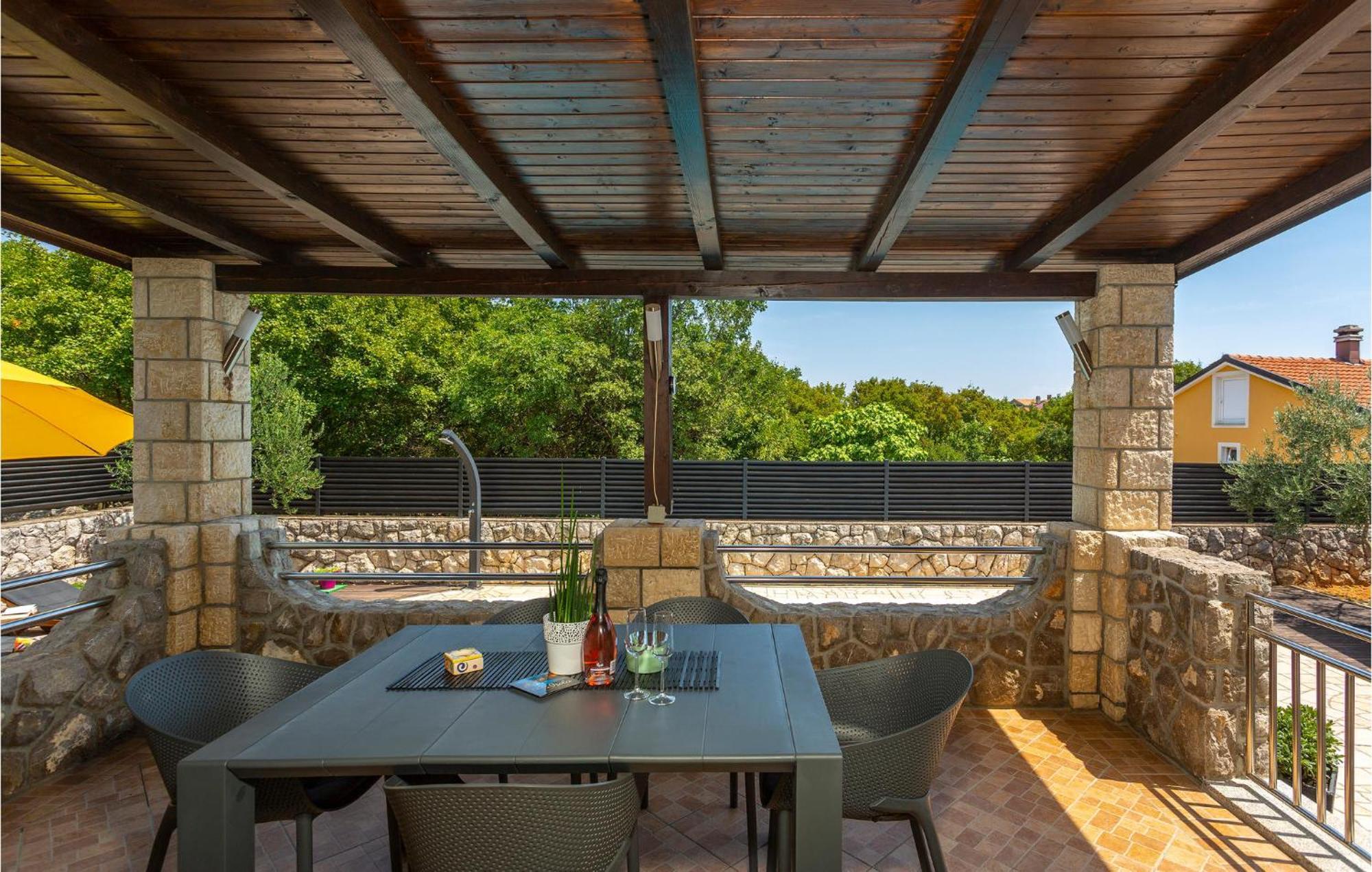 Nice Home In Lakmartin With Outdoor Swimming Pool Exterior photo
